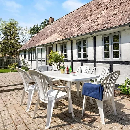Cozy In With Wifi Holiday home